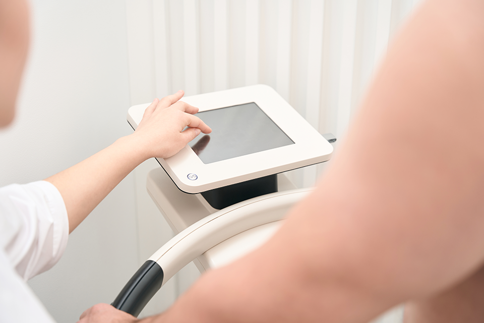 The Truth About the Hume Body Fat Scale and Wrist Band: Convenience vs. Accuracy